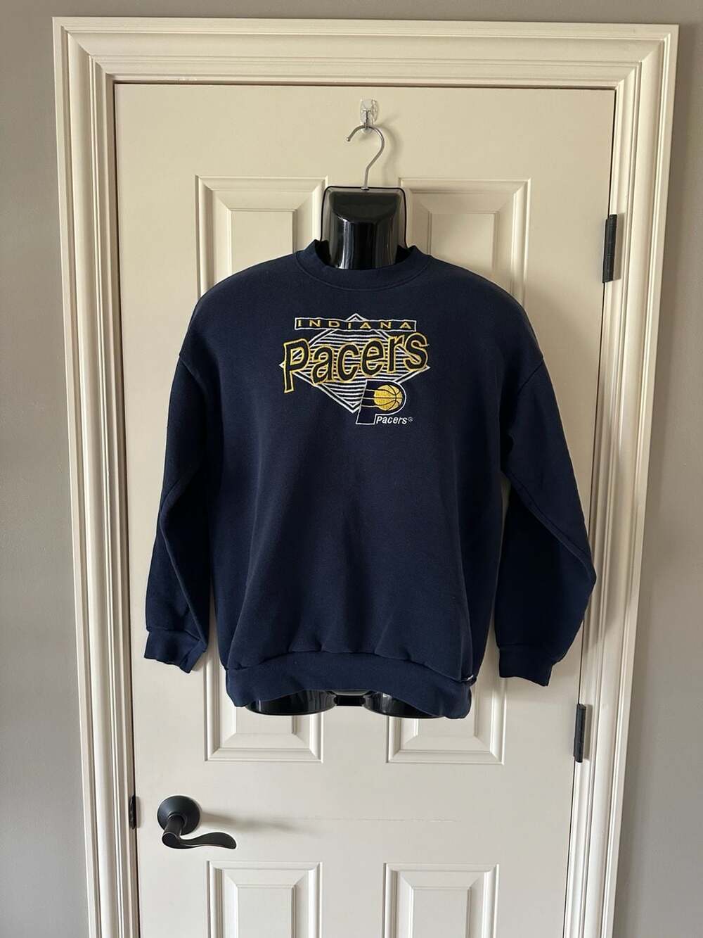 Vintage 90s Logo 7 Indiana Pacers NBA Embroidered Crewneck Sweatshirt
